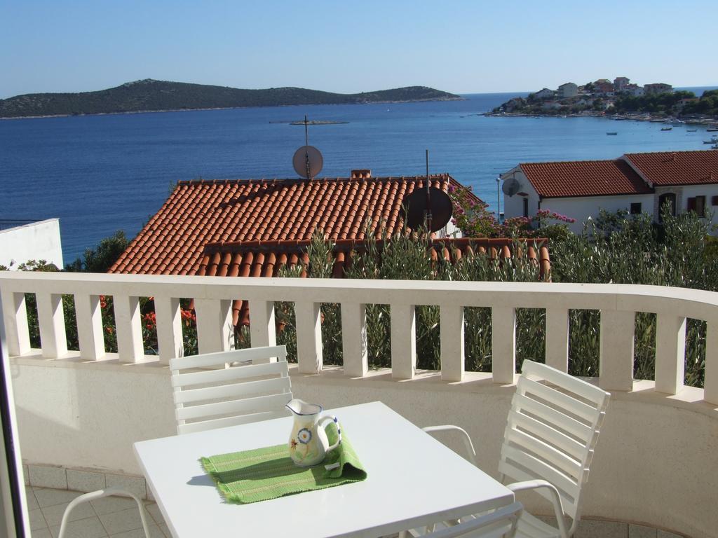 Villa Mandina Sevid Exterior photo