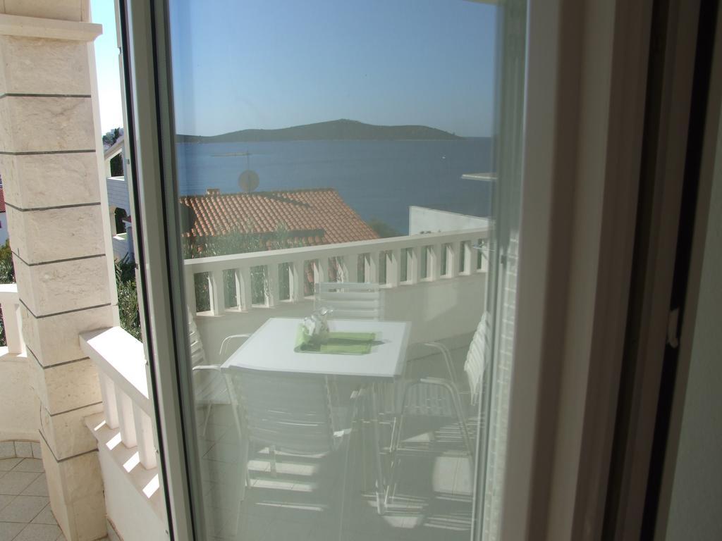 Villa Mandina Sevid Exterior photo