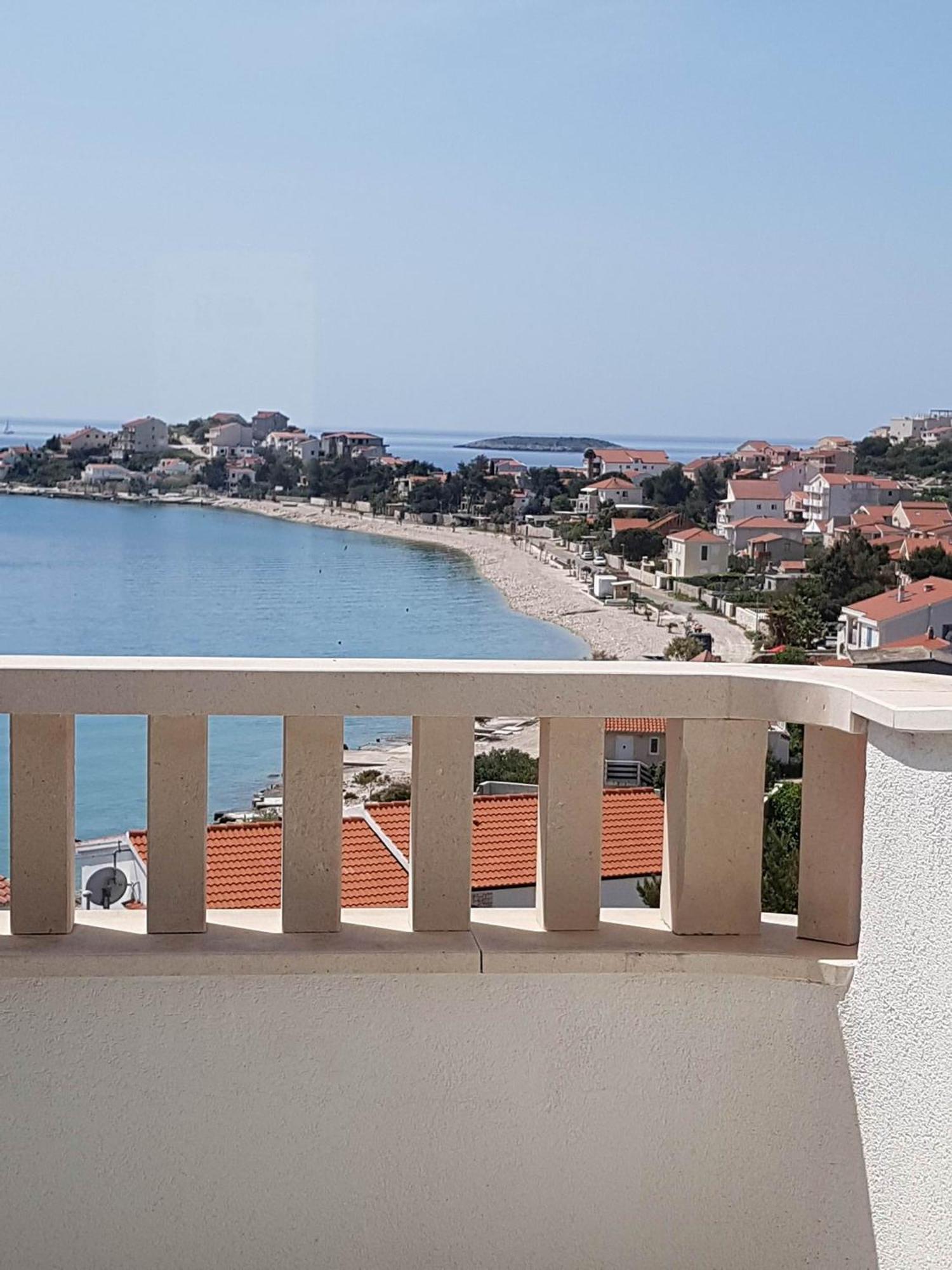Villa Mandina Sevid Exterior photo