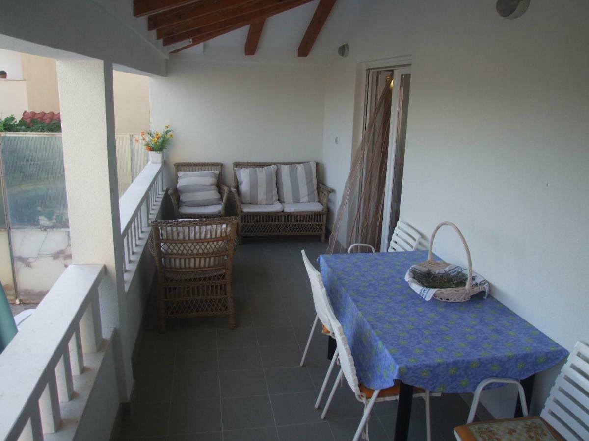 Villa Mandina Sevid Exterior photo